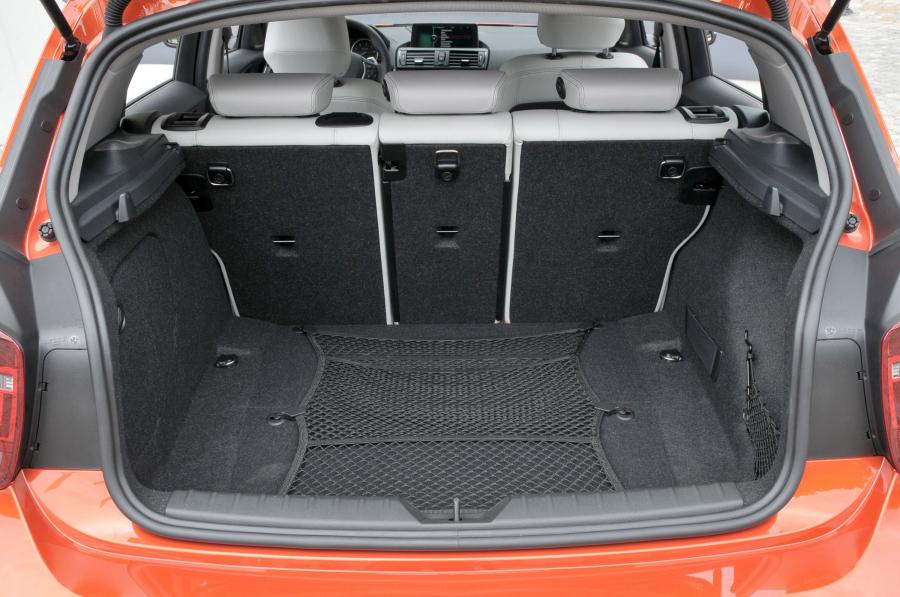  BMW 1-Series Urban Line 2012 года  (фото 6 из 82)